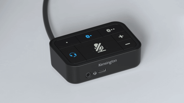 Kensington Universal 3-in-1 Pro Audio Headset Switch with Bluetooth and headset LED lights illuminated
                                        